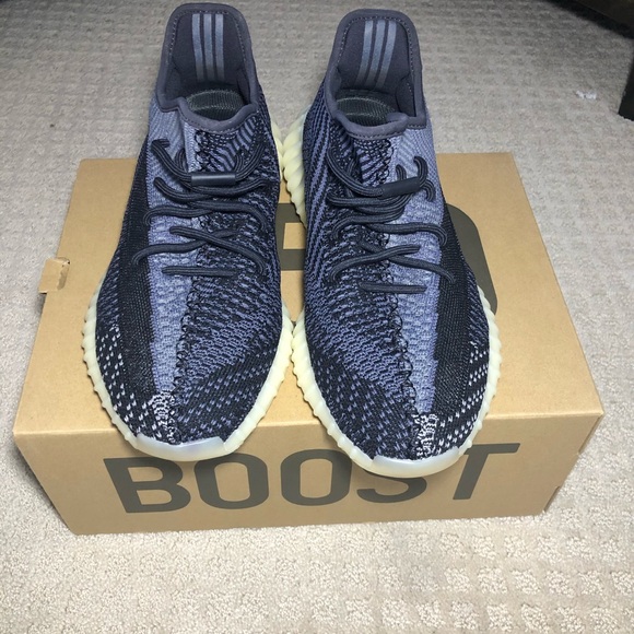 Athletic_Shoes